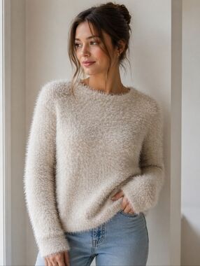Zara Women’s Fuzzy Knit Sweater Cream Soft Cozy Minimalist Size S